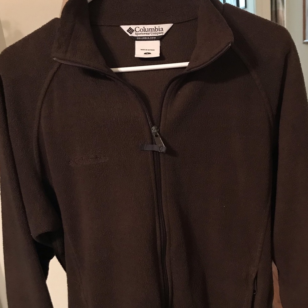Columbia zip up sweatshirts